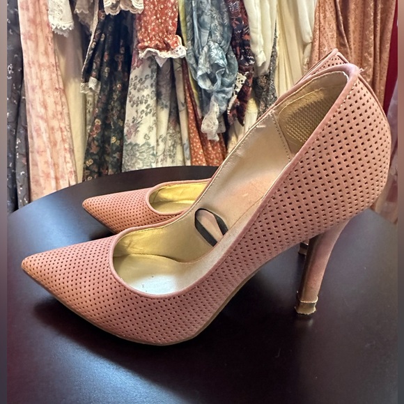 Guess peachy textured heels size 6 - Picture 4 of 7